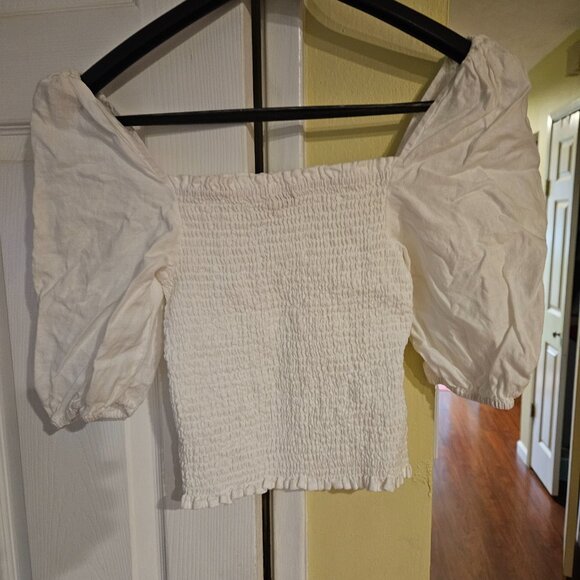 FAHERTY Frankie White Linen Puff Sleeve Square Neck Smocked Crop - Picture 7 of 8